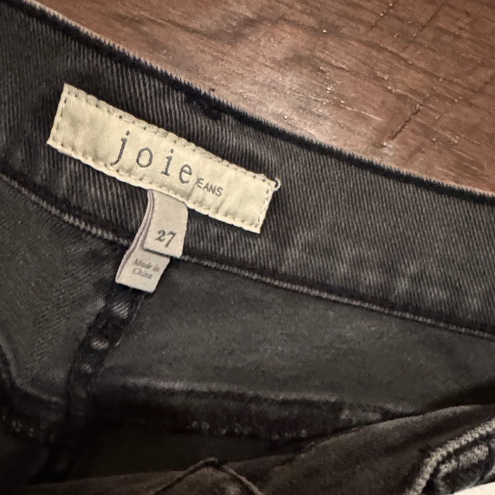 Joie Hazelle Distressed Asymmetric Jeans Washed Onyx NWT - Picture 4 of 5